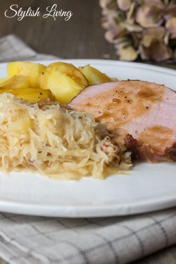 Kasselerbraten mit Sauerkraut und Kartoffeln - Stylish Living